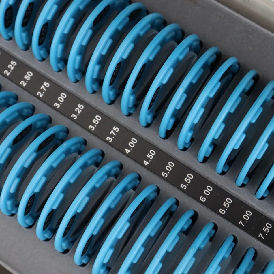 Optical Instrument Prism Lens Set TH-58 Packed with Aluminium Case for Sale