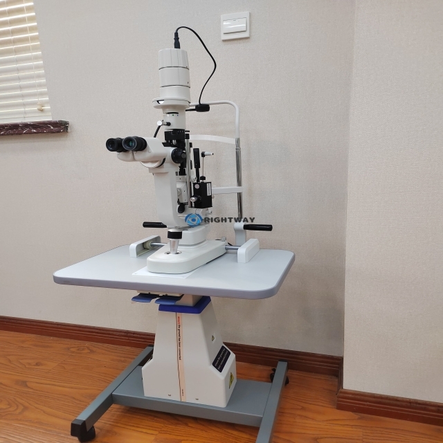 Hospital Approved RTS Digital Slit Lamp Microscope BL-88 LED Microscope Ophthalmic Equipment Factory Price